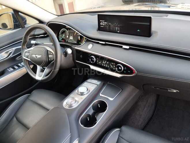 Genesis GV70-8
