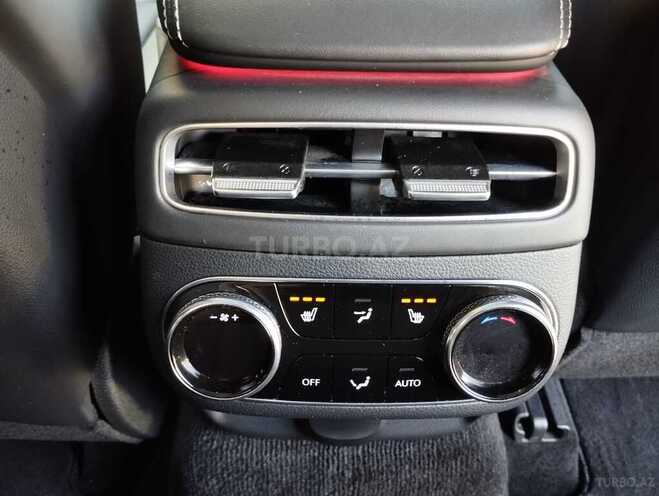 Genesis GV70-13