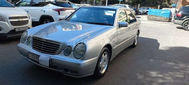 Mercedes E 240 2000, 323,000 km - 2.6 l - Bakı