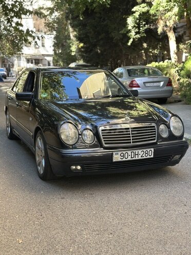 Mercedes E 240 1999, 290,000 km - 2.6 l - Bakı
