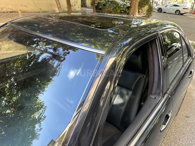 Mercedes E 240 1999, 290,000 km - 2.6 l - Bakı