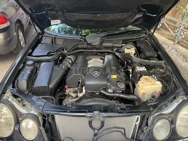 Mercedes E 240 1999, 290,000 km - 2.6 l - Bakı