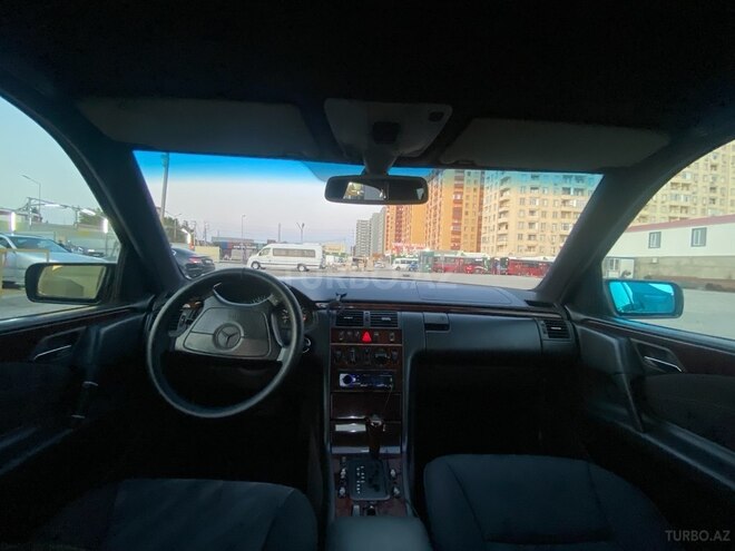Mercedes E 230 1997, 589,000 km - 2.3 l - Bakı