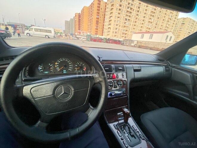 Mercedes E 230 1997, 589,000 km - 2.3 l - Bakı