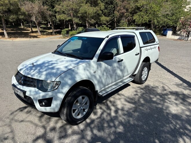 Mitsubishi L200 2014, 236,000 km - 2.5 l - Bakı