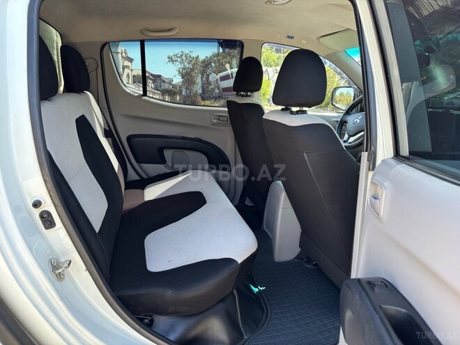 Mitsubishi L200 2014, 236,000 km - 2.5 l - Bakı