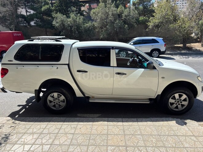Mitsubishi L200 2014, 236,000 km - 2.5 l - Bakı