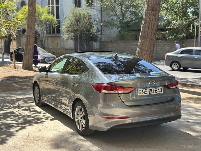 Hyundai Elantra 2016, 128,123 km - 2.0 l - Bakı