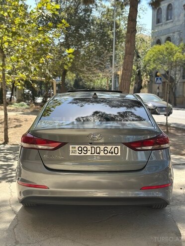 Hyundai Elantra 2016, 128,123 km - 2.0 l - Bakı