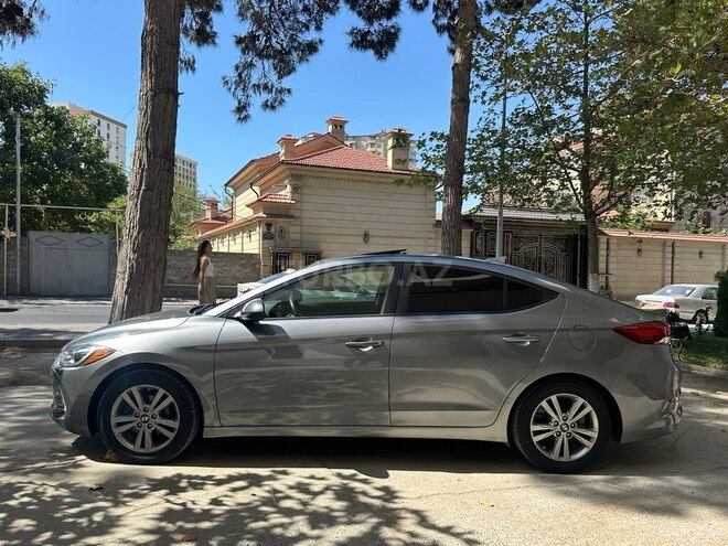 Hyundai Elantra 2016, 128,123 km - 2.0 l - Bakı