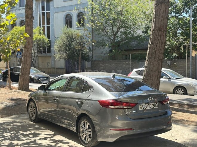 Hyundai Elantra 2017, 70,670 km - 2.0 l - Bakı