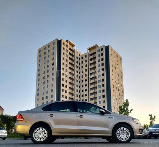 Volkswagen Polo 2018, 163,700 km - 1.6 l - Bakı