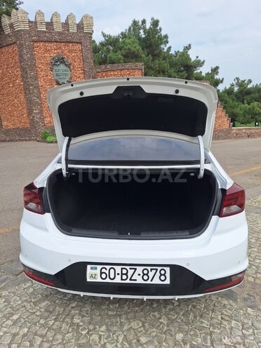 Hyundai Elantra 2020, 39,310 km - 1.6 l - Tovuz