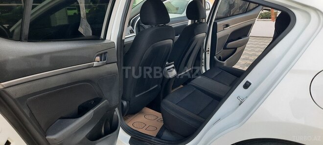 Hyundai Elantra 2018, 183,465 km - 2.0 l - Bakı