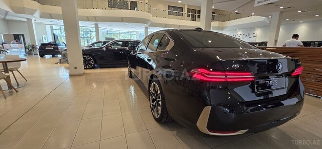 BMW i5-9
