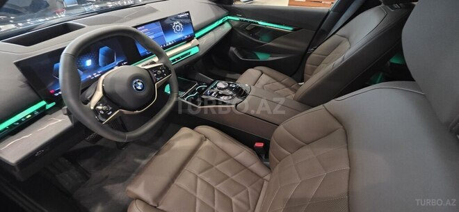 BMW i5-10