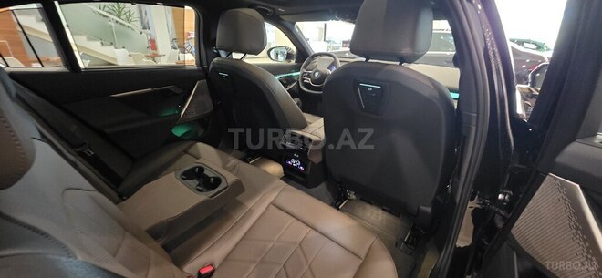 BMW i5-16