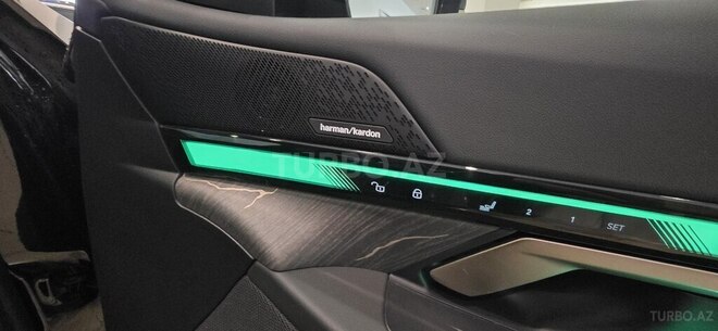 BMW i5-18