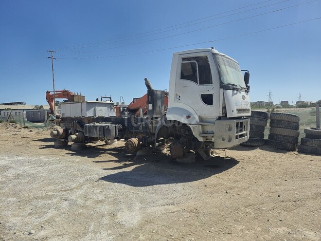Ford Cargo 2012, 300,000 km - 7.3 l - Bakı