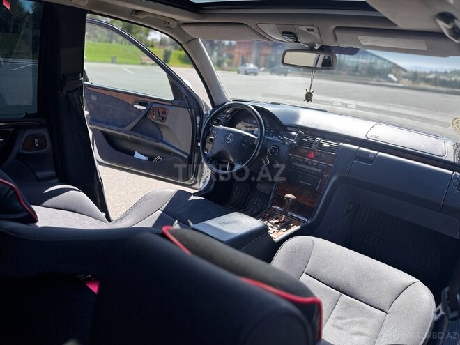 Mercedes E 280 1999, 367,000 km - 2.8 l - Gəncə