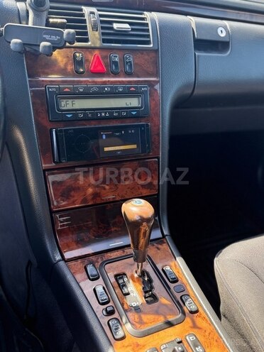 Mercedes E 280 1999, 367,000 km - 2.8 l - Gəncə