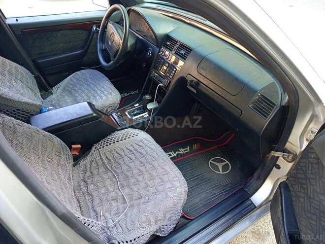 Mercedes C 220 1995, 228,000 km - 2.2 l - Bakı