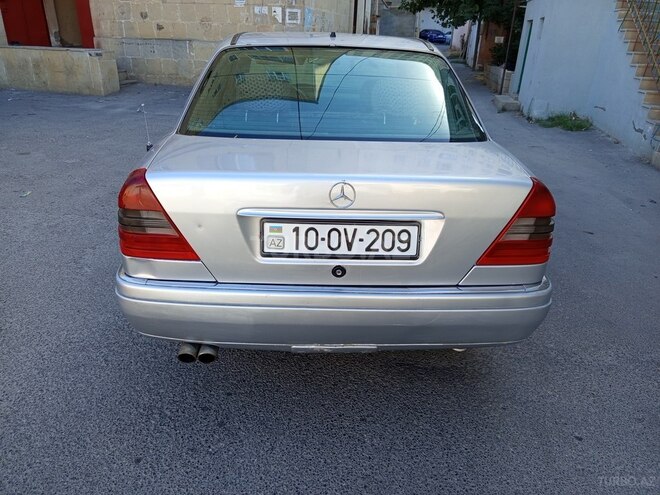 Mercedes C 220 1995, 228,000 km - 2.2 l - Bakı