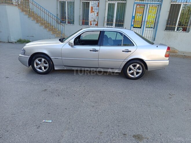 Mercedes C 220 1995, 228,000 km - 2.2 l - Bakı