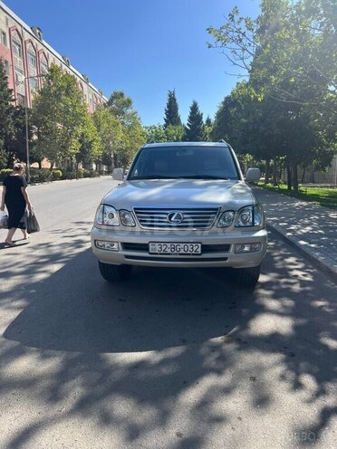 Lexus LX 470 2006, 310,000 km - 4.7 l - Gəncə