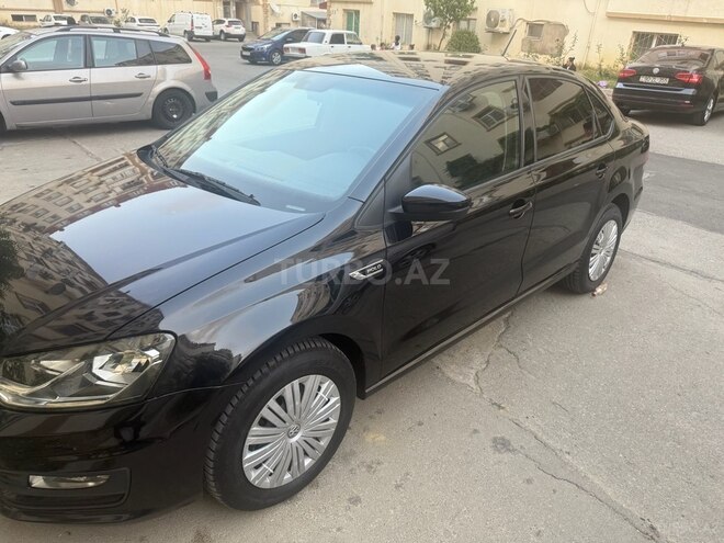 Volkswagen Polo 2019, 107,200 km - 1.6 л - Bakı