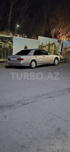 Mercedes E 240 1999, 266,437 km - 2.6 l - Gəncə