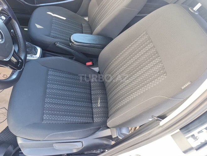 Volkswagen Polo 2019, 137,000 km - 1.6 l - Bakı