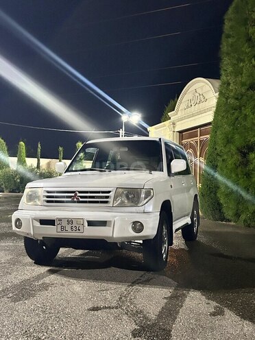 Mitsubishi Pajero io 1999, 420,000 km - 1.8 л - Bakı