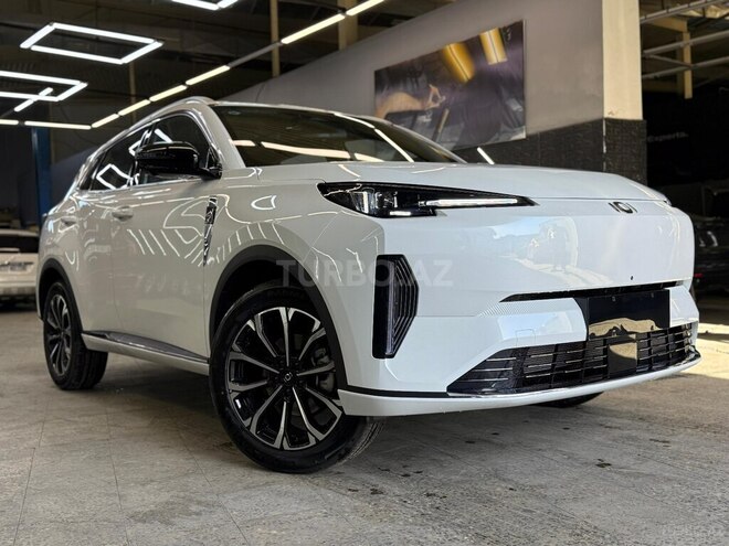 Changan Qiyuan Q05-4