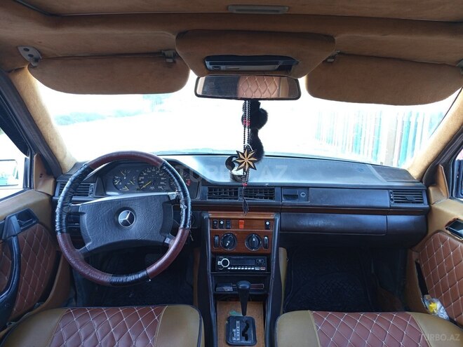 Mercedes E 230 1991, 201,122 km - 2.3 l - Bakı