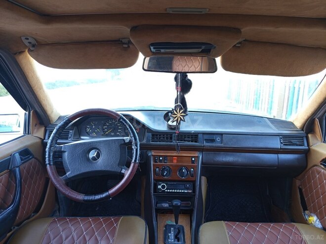 Mercedes E 230 1991, 201,122 km - 2.3 l - Bakı