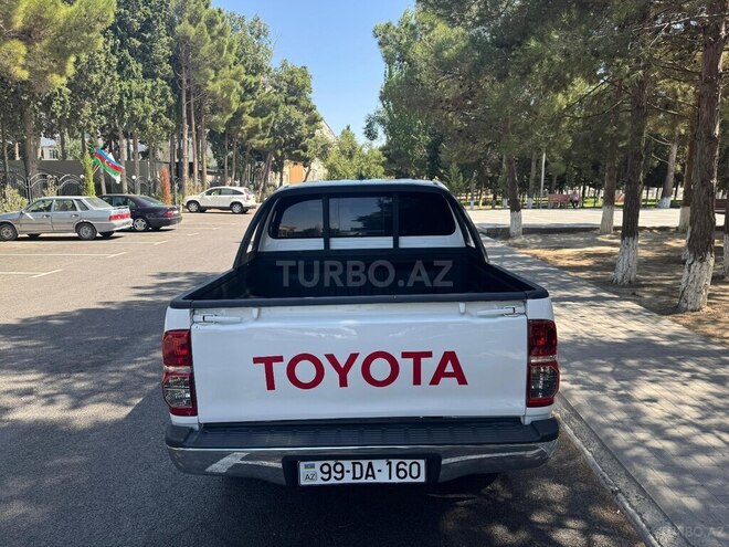 Toyota Hilux 2013, 256,000 km - 2.5 л - Bakı