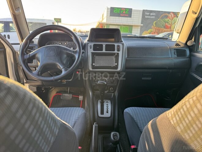 Mitsubishi Pajero io 2000, 308,521 km - 2.0 l - Bakı