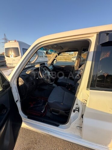 Mitsubishi Pajero io 2000, 308,521 km - 2.0 l - Bakı