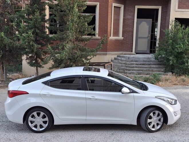 Hyundai Elantra 2013, 200,000 km - 1.8 l - Bakı