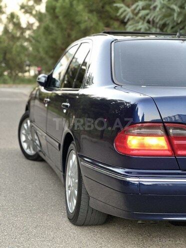 Mercedes E 240 2000, 360,000 km - 2.4 л - Saatlı
