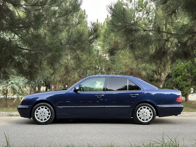 Mercedes E 240 2000, 360,000 km - 2.4 л - Saatlı