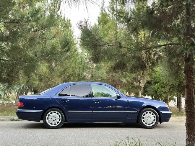 Mercedes E 240 2000, 360,000 km - 2.4 л - Saatlı