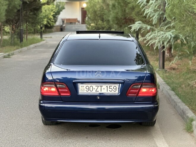 Mercedes E 240 2000, 360,000 km - 2.4 л - Saatlı