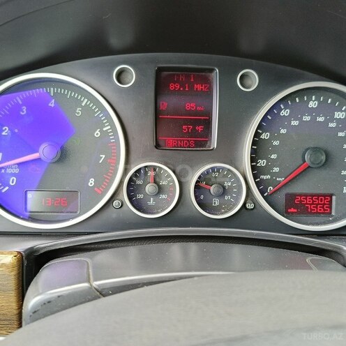 Volkswagen Touareg 2006, 260,000 km - 3.6 l - Bakı