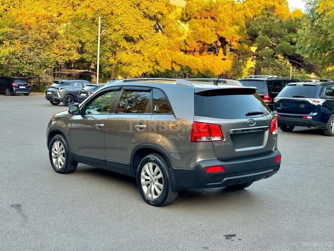 Kia Sorento 2011, 236,000 km - 2.0 l - Bakı