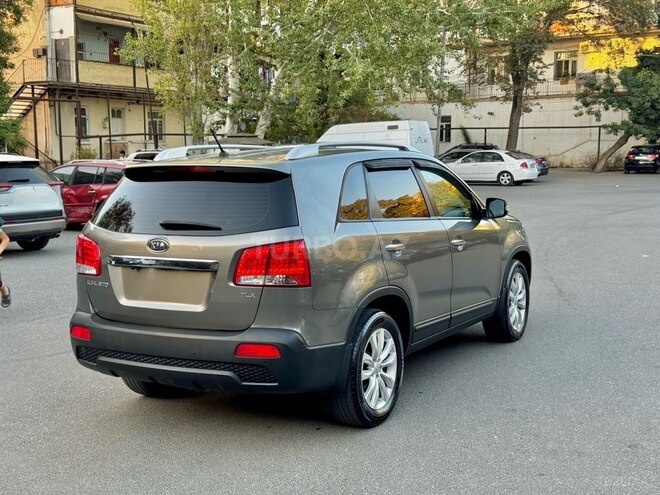 Kia Sorento 2011, 236,000 km - 2.0 l - Bakı