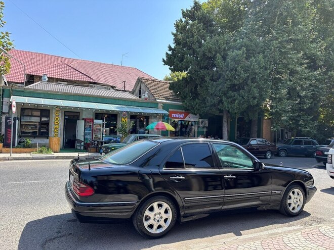 Mercedes E 240 1999, 342,321 km - 2.4 l - Bakı