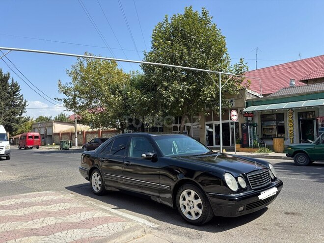 Mercedes E 240 1999, 342,321 km - 2.4 l - Bakı