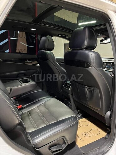 Kia Sorento-19